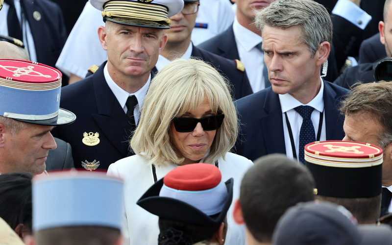 Cât venin „vărsat” de trumpiști descoperă zilnic serviciile europene? Brigitte Macron s-ar fi născut&nbsp;bărbat