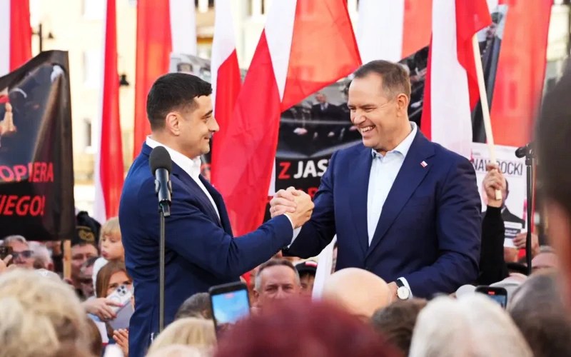 Dronele rusești, polonezii și „românii” Simion și Georgescu